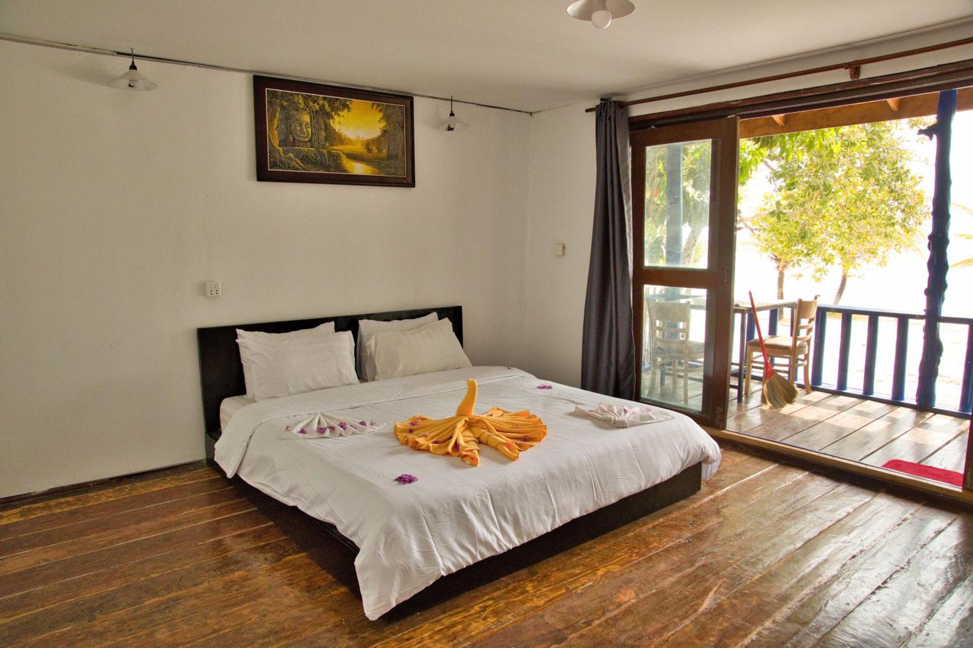 Koh Rong Beach Hostel And Bungalows Kaoh Touch ภายนอก รูปภาพ