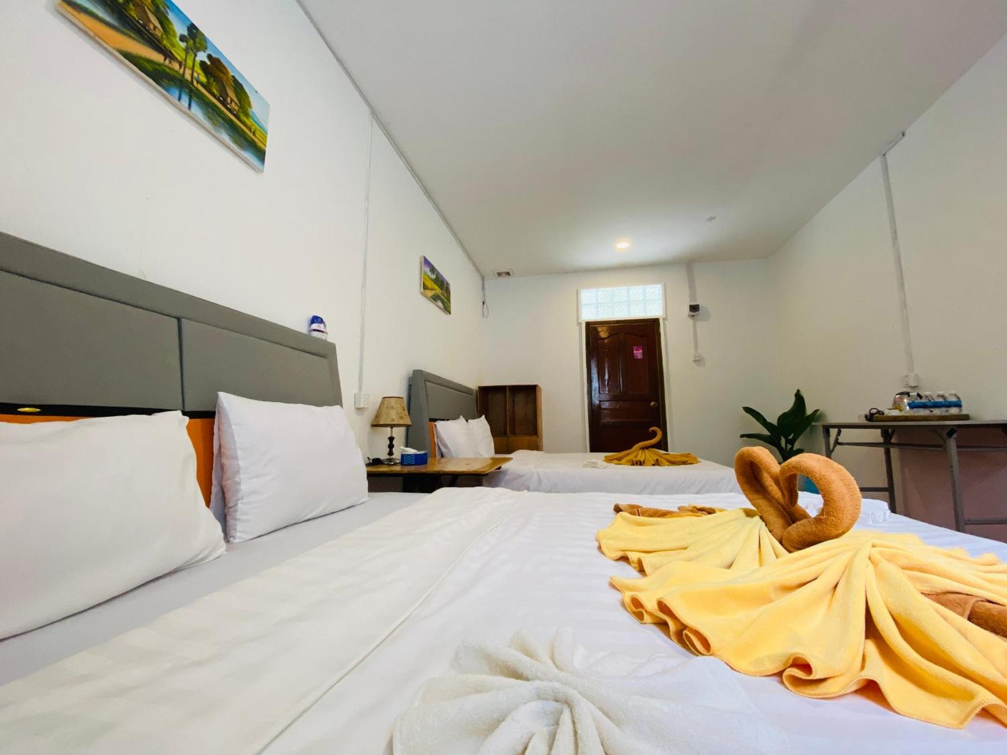 Koh Rong Beach Hostel And Bungalows Kaoh Touch ภายนอก รูปภาพ